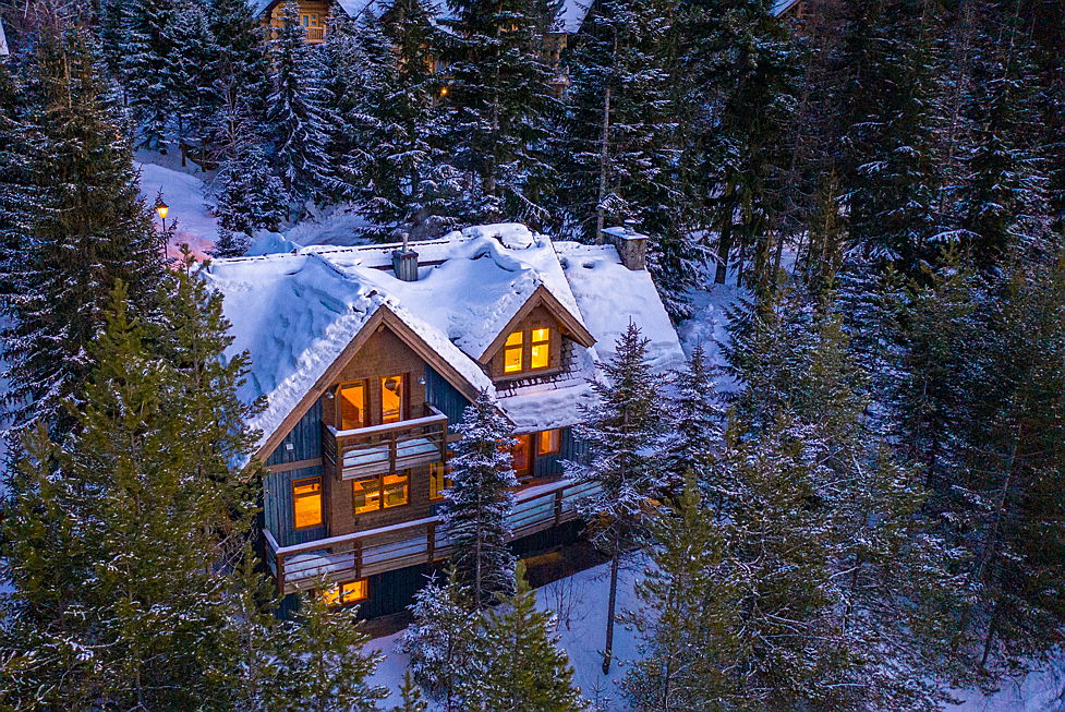  Zürich
- Chalet with a warm, inviting ambience in Whistler