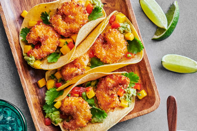 Tacos aux crevettes Bang Bang, salsa à la mangue