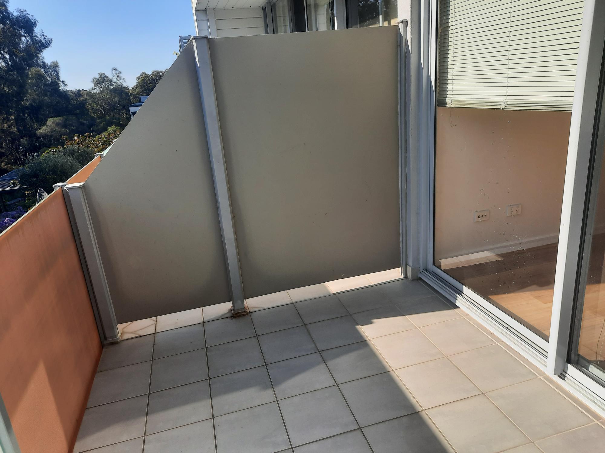 FOR LEASE NEWLY REFURBISHED APARTMENT W/ AIR-CON / HEATING - Image 4