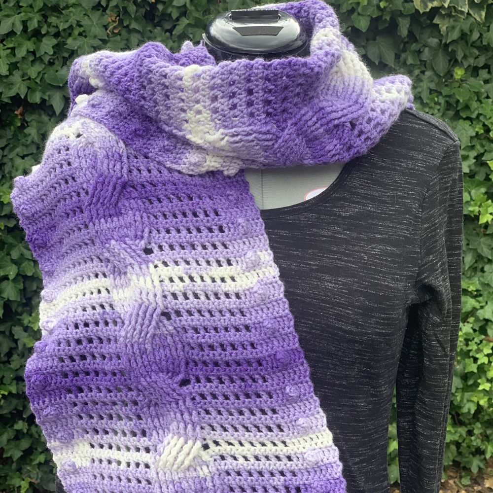 Crocheted cable scarf Siem