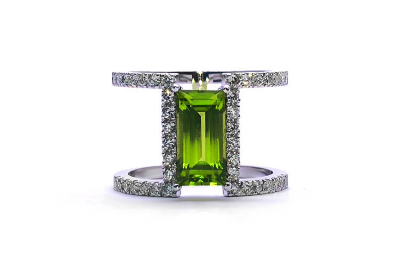 H-shaped ring with peridot and diamonds