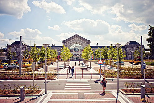  Ukkel
- Gare de Charleroi .jpg
