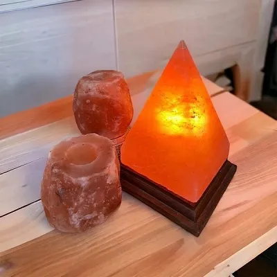 Salt lamp - Pyramid Includes x2 Tea Light Holders