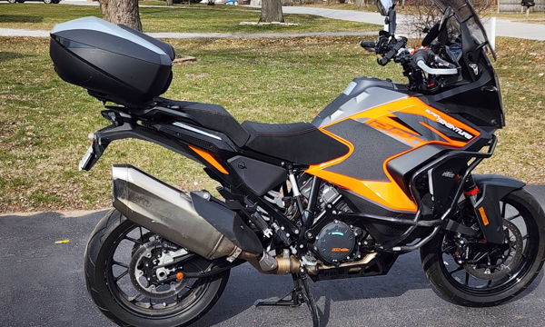 2022 KTM 1290 SUPER ADVENTURE S motorcycle for rent near Knox, IN
