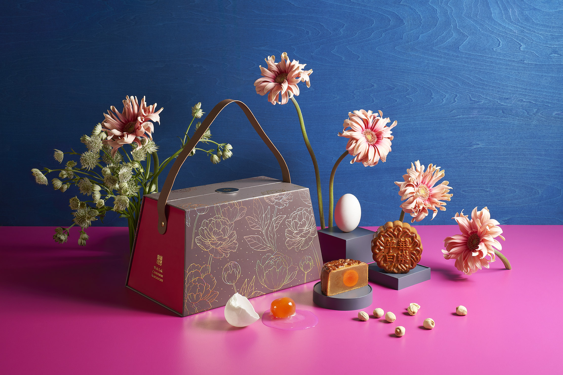 Antique Oriental Cabinet Inspired Trapezium Mooncake Box Adorned with Hologram Floral Motif