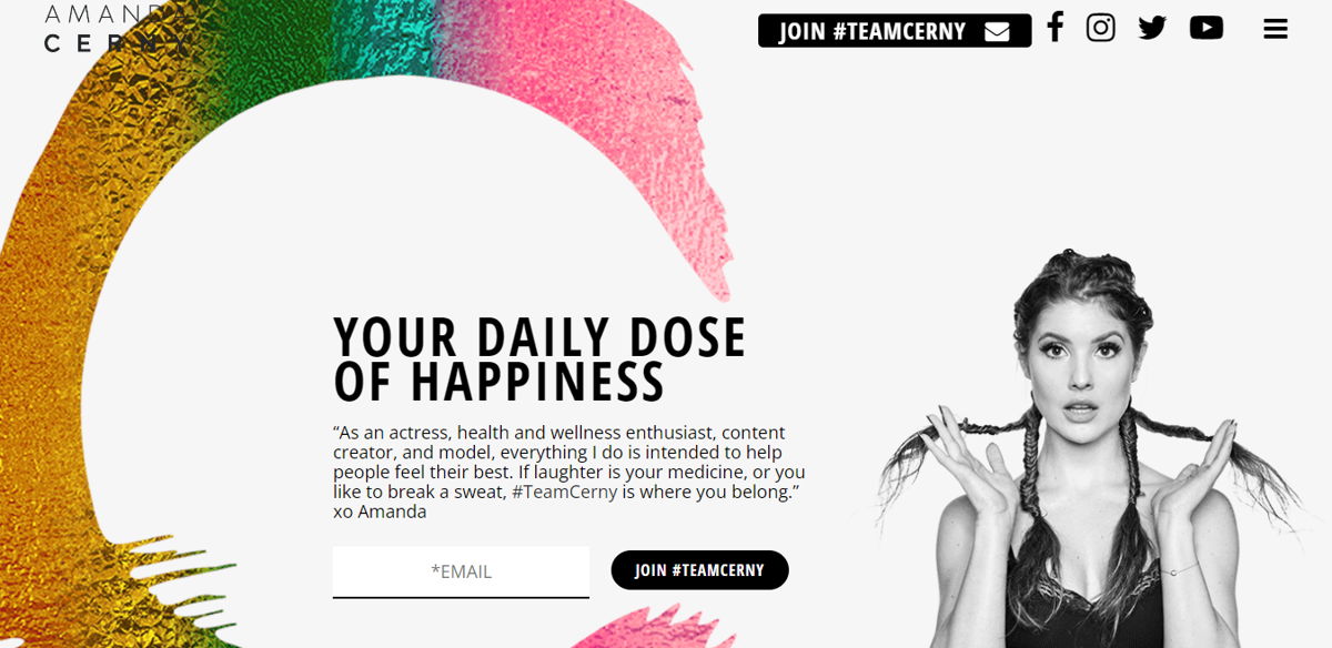 Screenshot of Amanda Cerny, from the influencer websites collection.