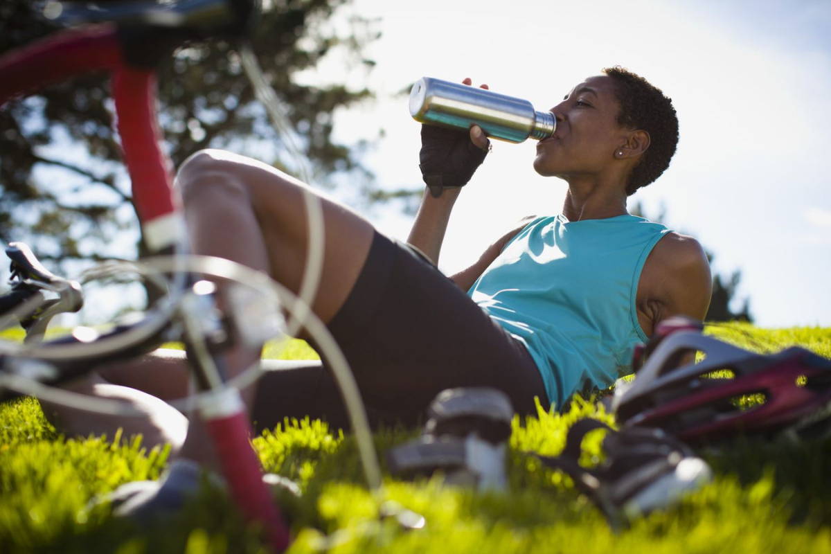 athlete ready to start training drinking pre-workout