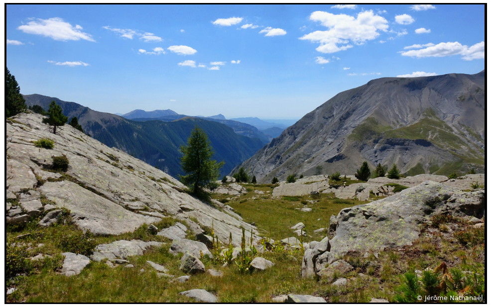 En contrebas de la Tête de l'Auriac