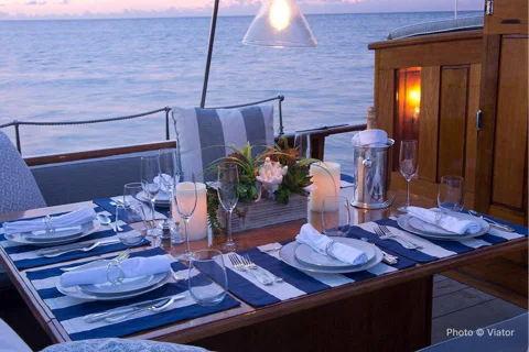 Sail & Dine Sailboat Tour With Sunset