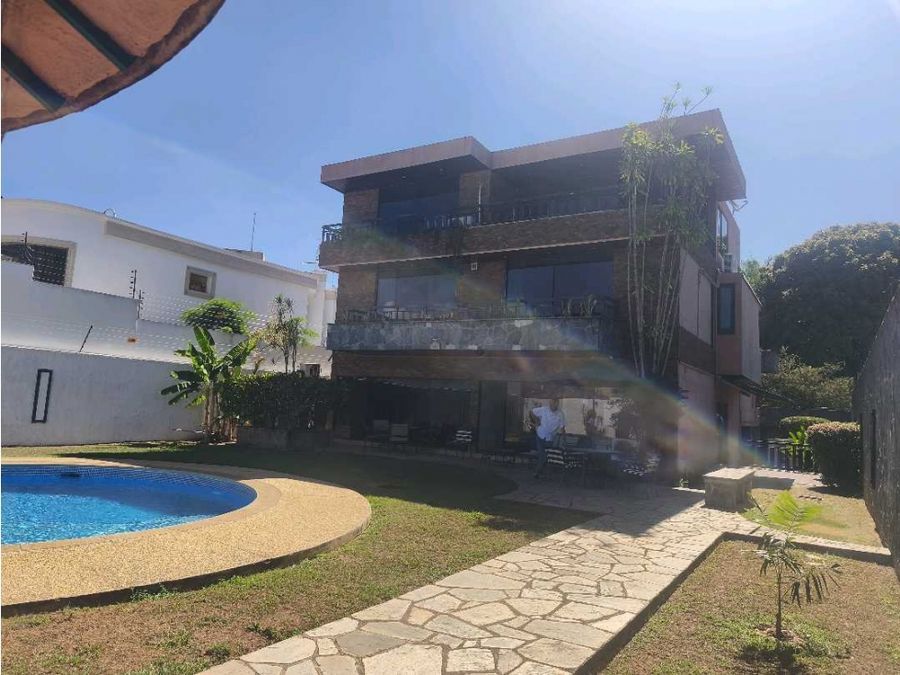 Mansión de Lujo en Altos de Guataparo