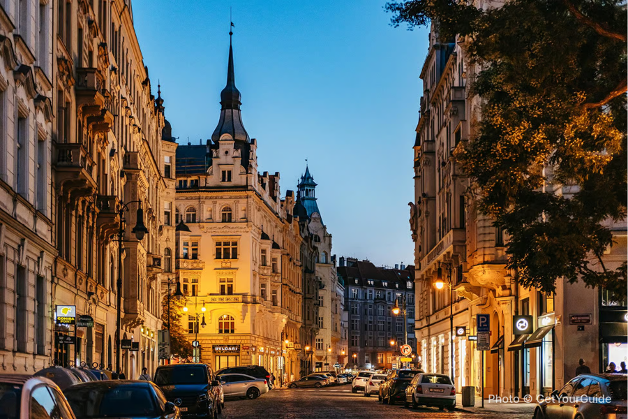 Prague: Ghosts and Legends Nighttime Guided Walking Tour - photo 5