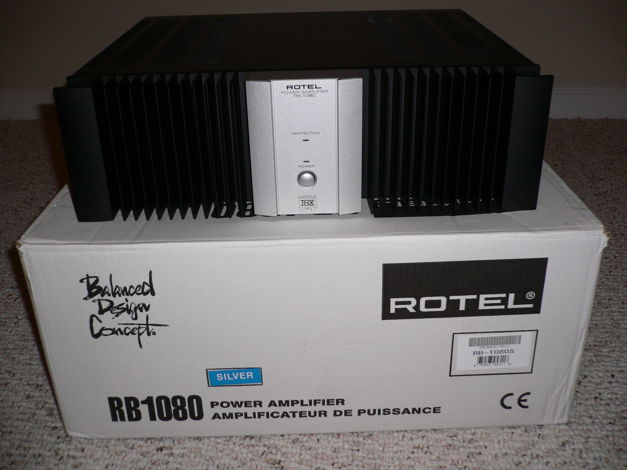 Rotes RB-1080 Rotel Amplifier