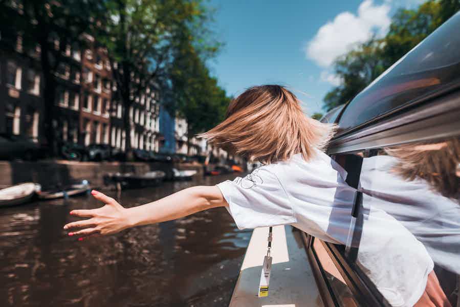 Luxury Canal Cruise with Unlimited Drinks Option - photo 4