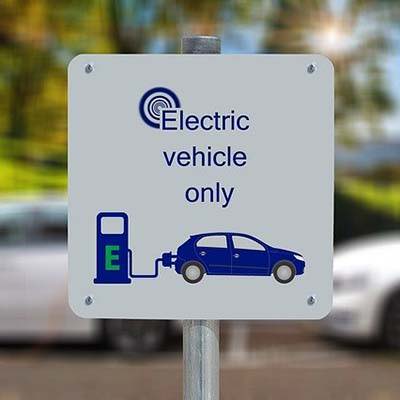 Sign indicating an electric vehicle only parking place