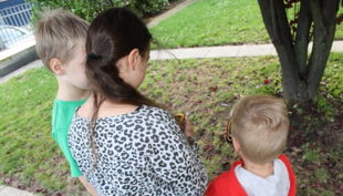 geocaching im kölner stadtwald kinder mit gps geräten