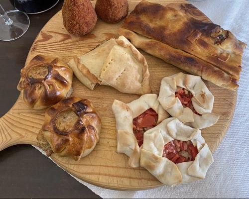 Cooking classes Modica: Sicilian experience among Scacce and local stories