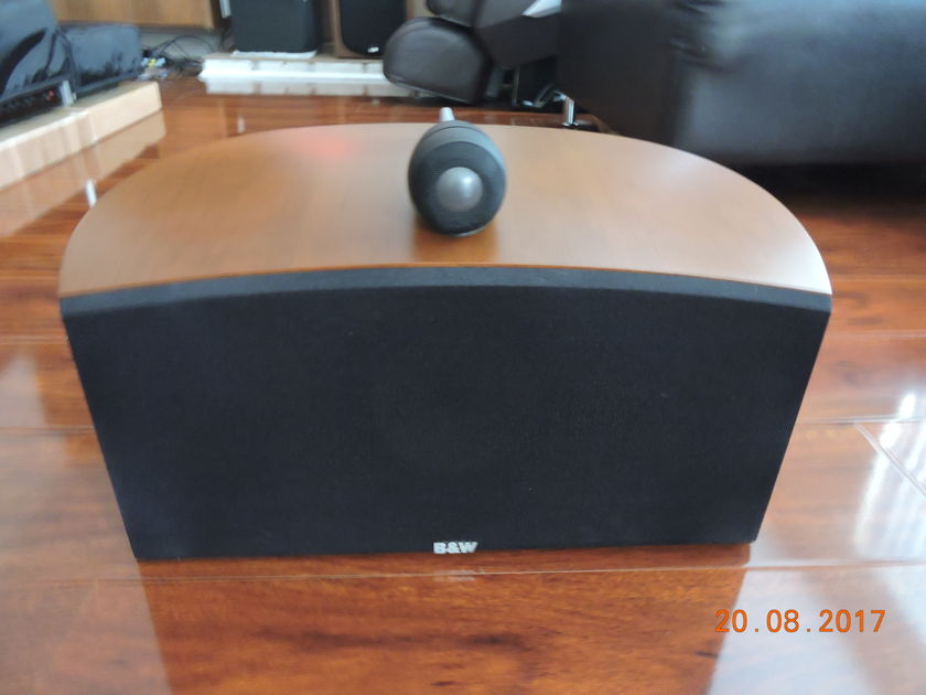 B&W (Bowers & Wilkins) HTM-2 center channel speaker $1000 retail