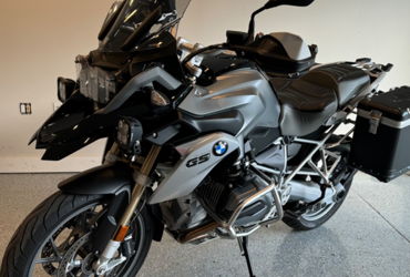 2015 BMW R 1200 GS motorcycle for rent near Commerce Charter Twp, MI