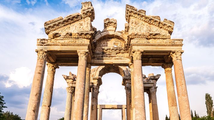 Named after the Greek goddess Aphrodite, Aphrodisias was a thriving ancient city known for its sanctuary dedicated to the goddess of love and beauty