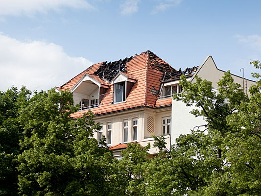  Zug
- Schaden Hausdach