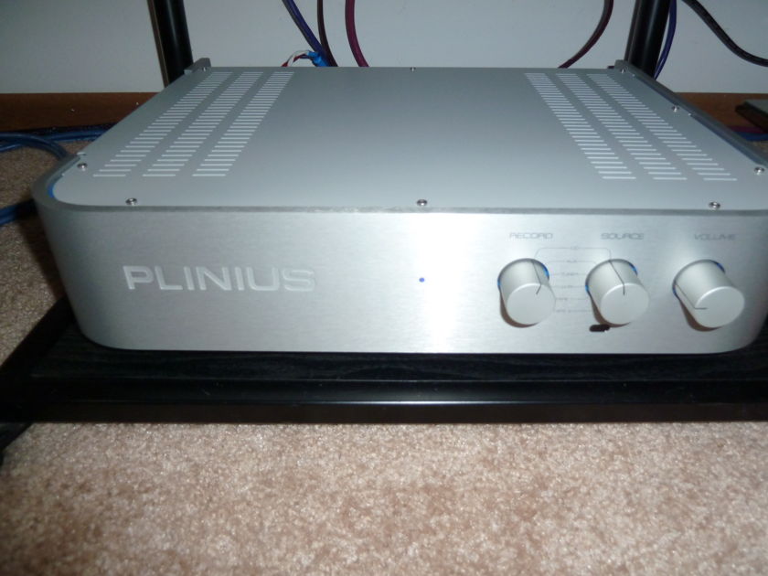Plinius 9100 Special Edition Integrated Amp ( 24/30 ) - Silver