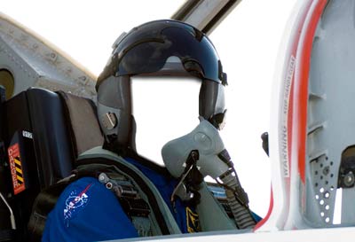 Фотошоп бесплатный PSD исходник для монтажа - летчик NASA