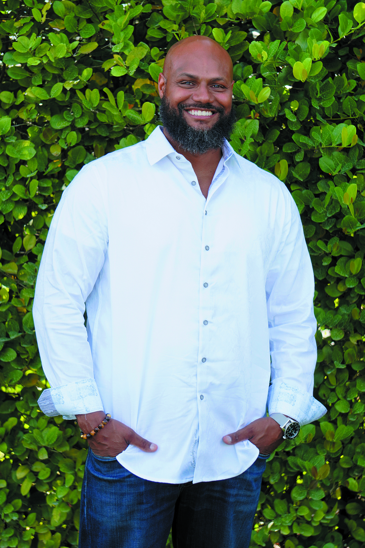 Photo of Dr. Alonso Kelly