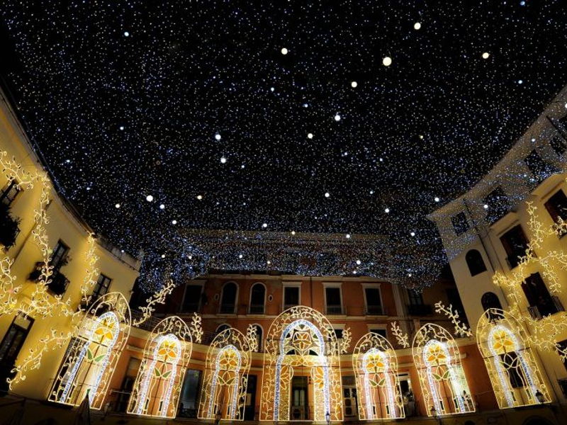 Tour enogastronomici Salerno: Luci d'artista food tour 