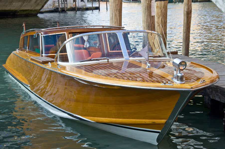 Shared Water Taxi Transfer to Marco Polo Airport - photo 1