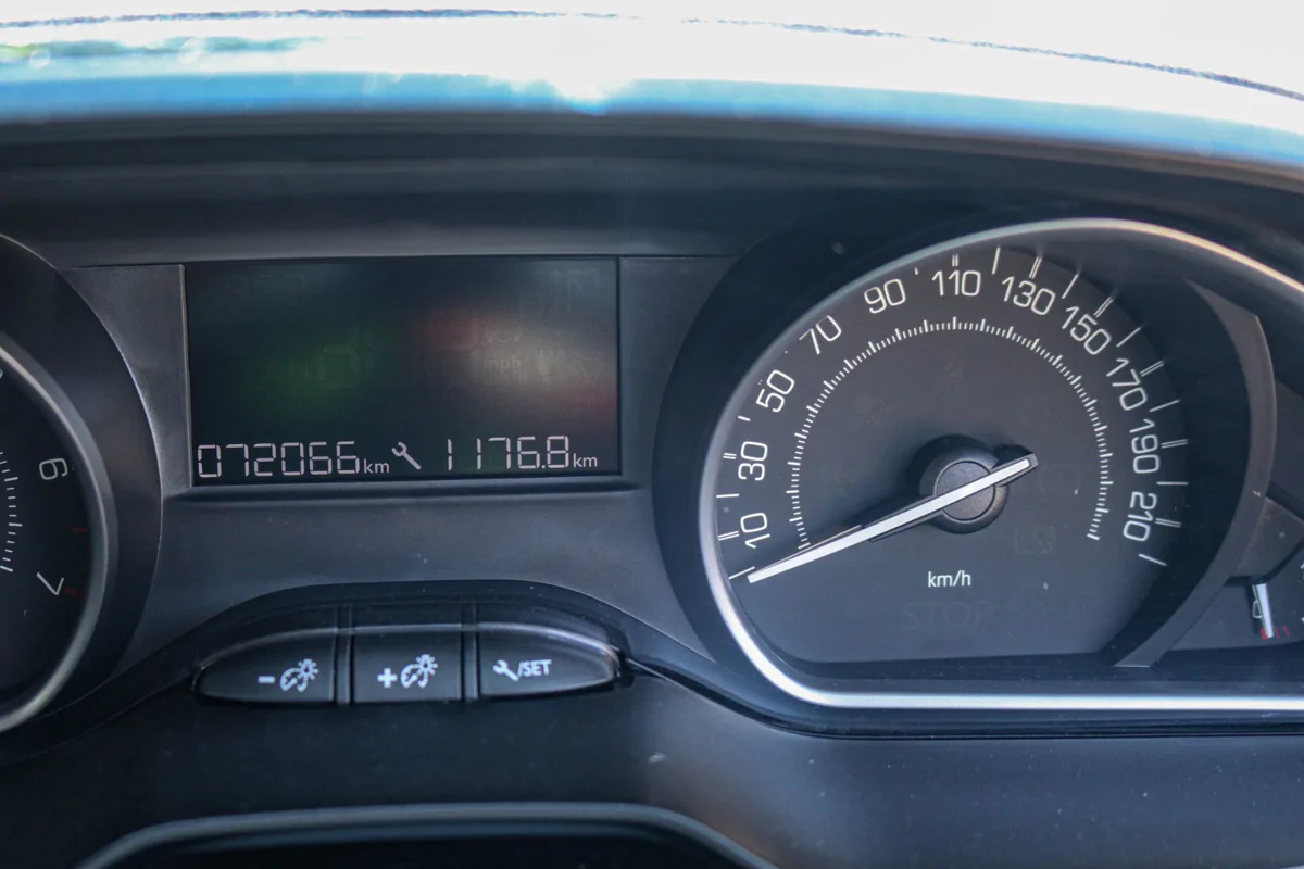 2016 Peugeot 208 — Royal Max Motors — photo 7 of 16