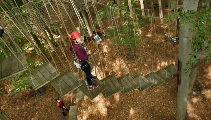 abenteuerpark potsdam wackel treppe