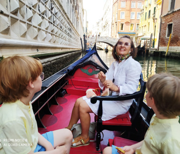 Катание на катере или на гондоле в Венеции