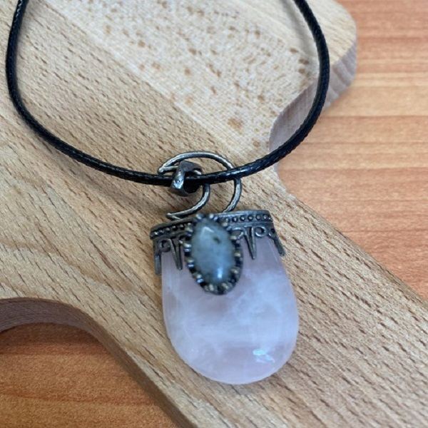 Rose Quartz with Labradorite Necklace - Includes Leather Band