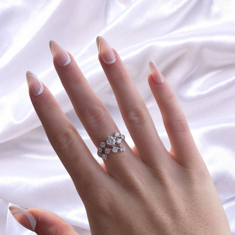 Brilliant Cut Beautiful Diamond Cluster Designer Ring