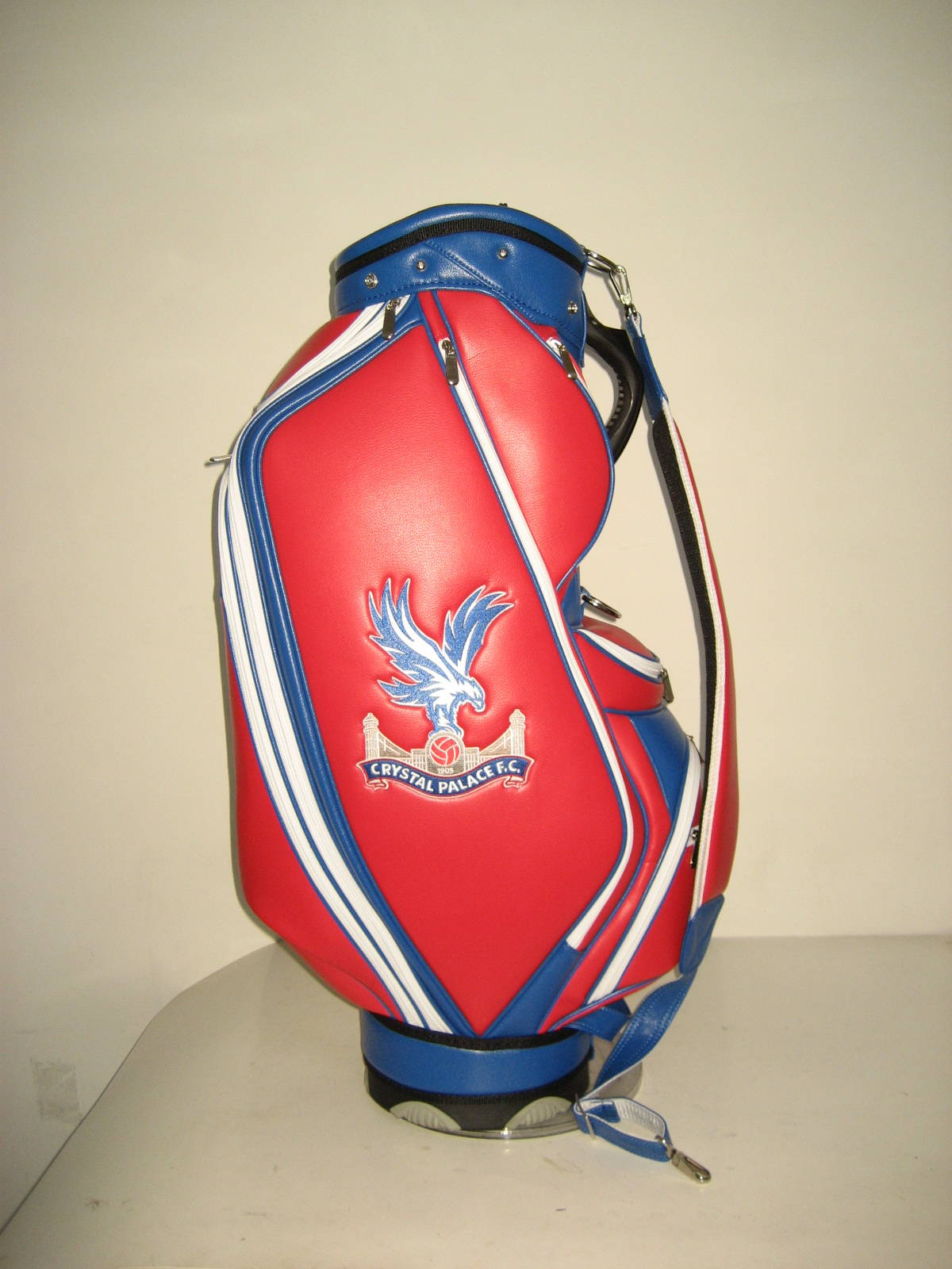 Customised football club golf bags by Golf Custom Bags 37