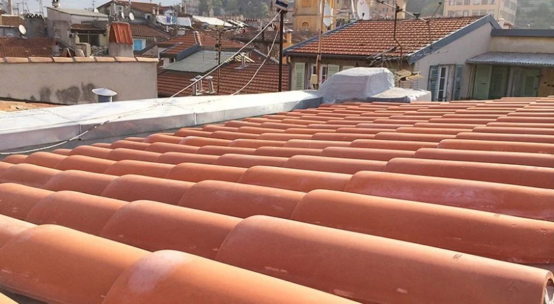 Couverture en tuile canal courant–couvert dans le Vieux-Nice — photo 8 sur 20 — CEG TOITURE