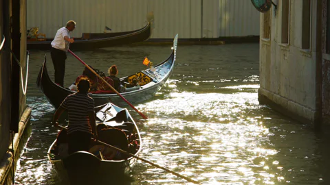 30-Minute Evening Gondola Ride with a Serenade