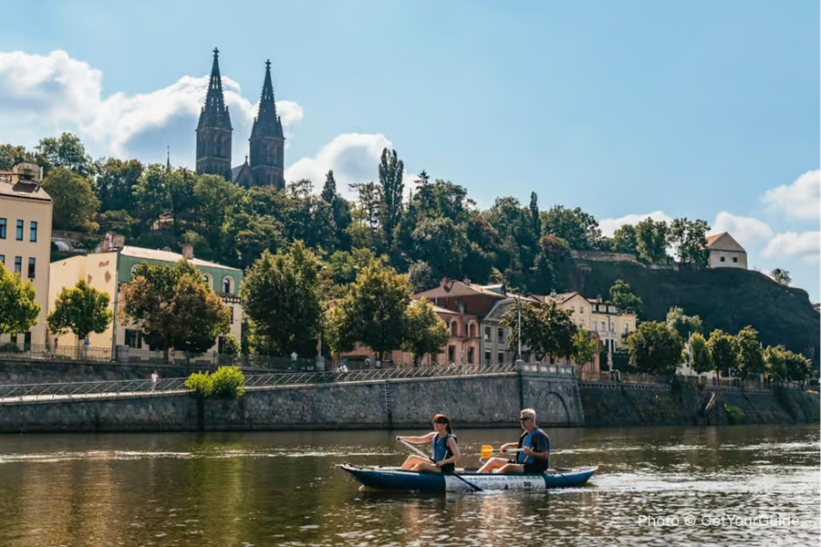 Prague: Vltava River Guided Canoeing Tour - photo 1