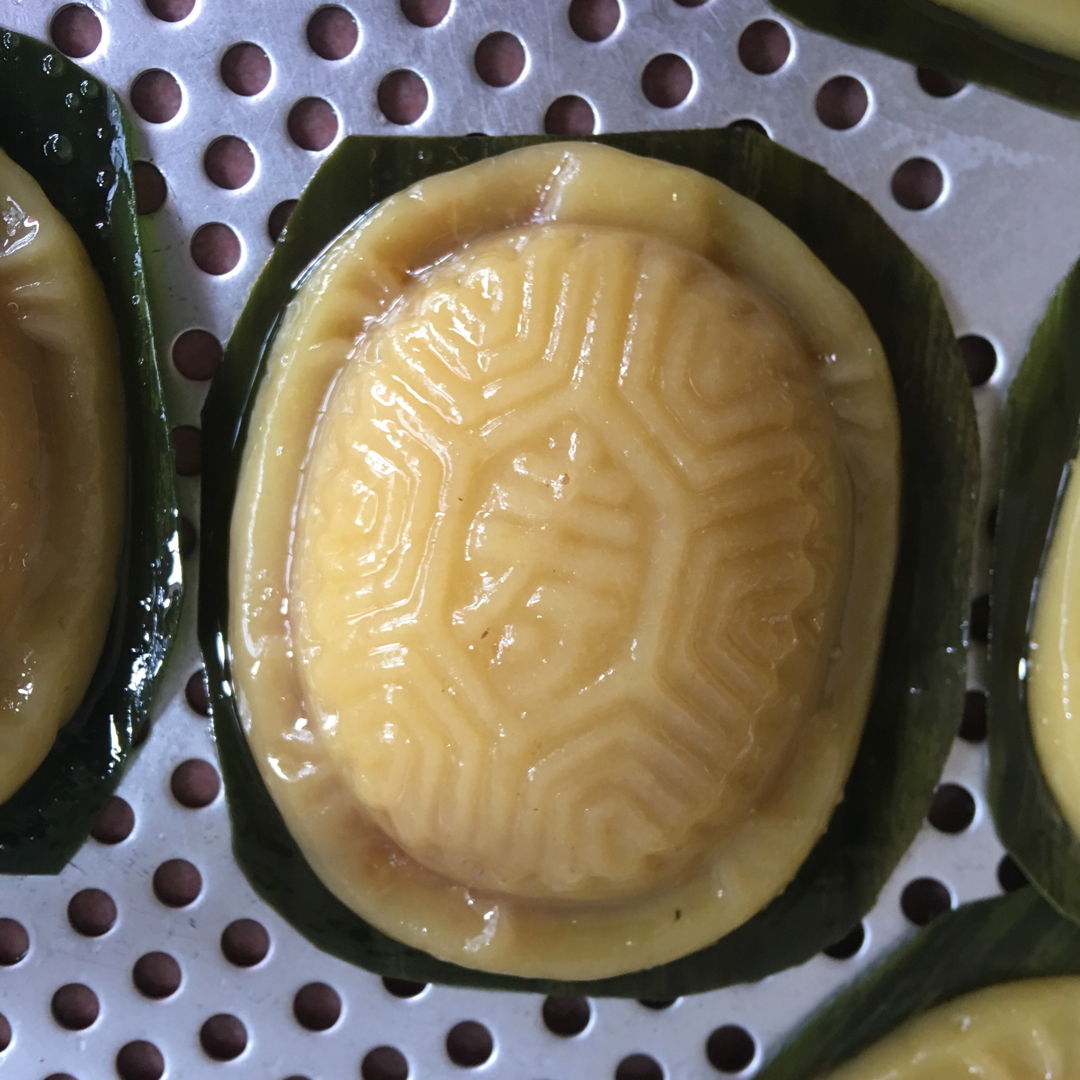 May 17th, 20 - Ang gu kueh. My daughter loves it with red bean filling. Boy and dad loves with peanuts filling. All are fulfilled.