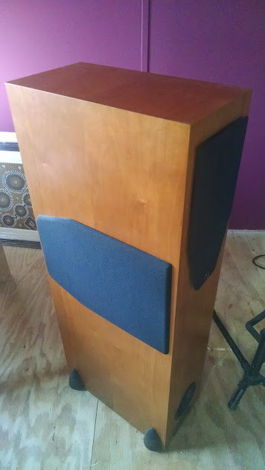 Rega RS5 floorstanding speaker