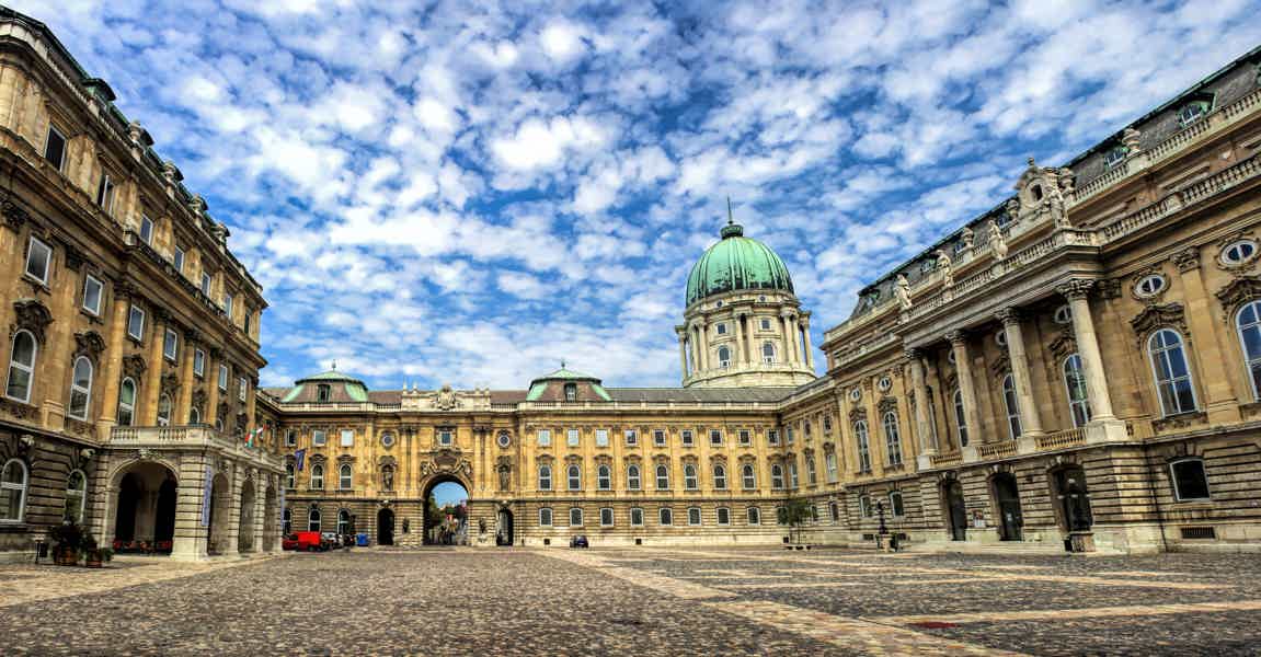 Private Sightseeing Tour using Electric Tuk Tuk Ride in Budapest - photo 4