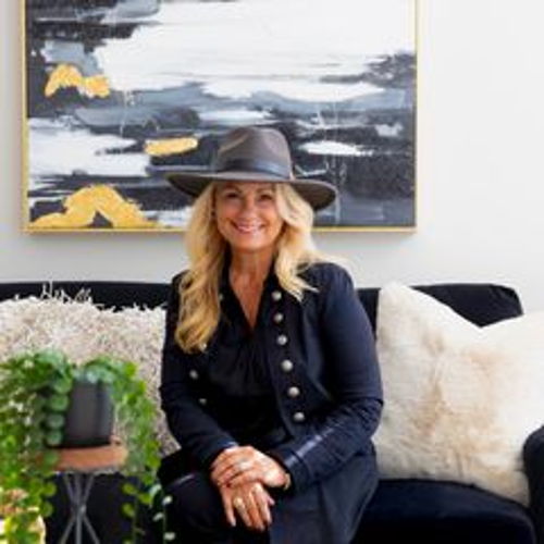Lisa  Smith
