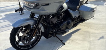 2024 HARLEY-DAVIDSON ROAD GLIDE motorcycle for rent near Hialeah, FL