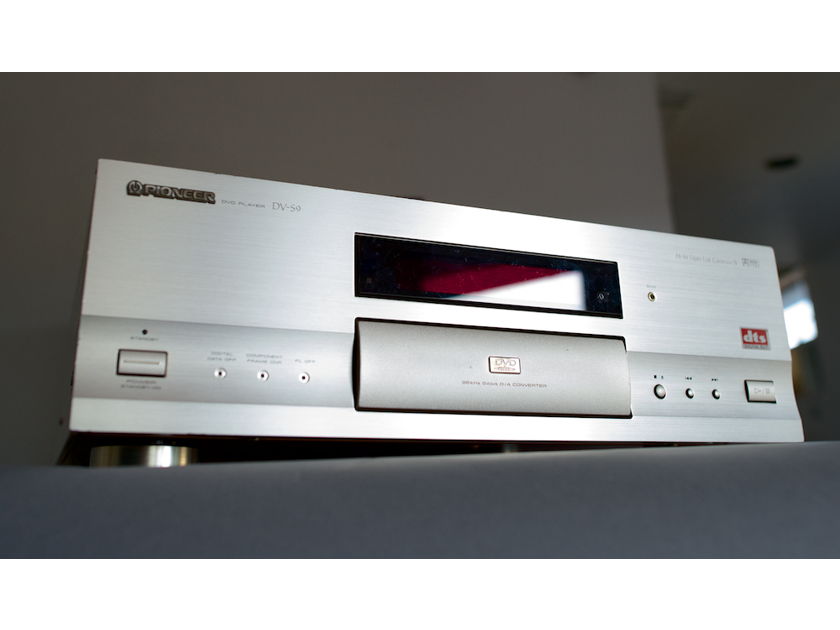 Pioneer DV-S9 DVD Player / DAC