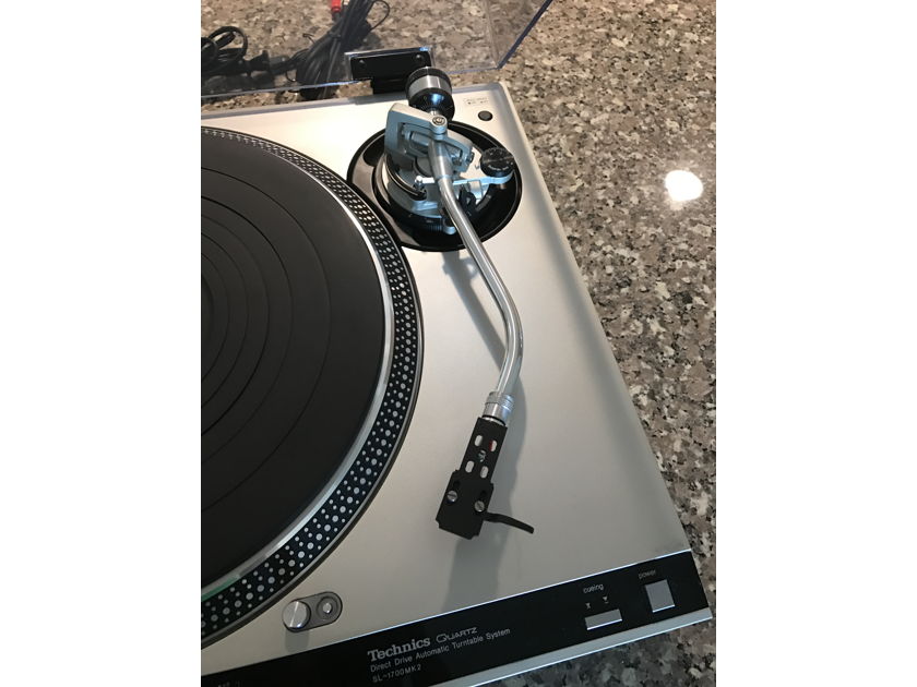 Technics SL 1700 MKII Serviced with 2 Cartriges