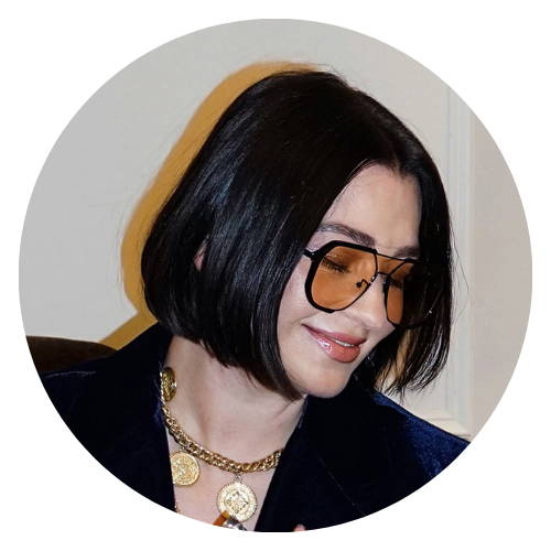 Olya Bar, perfume expert