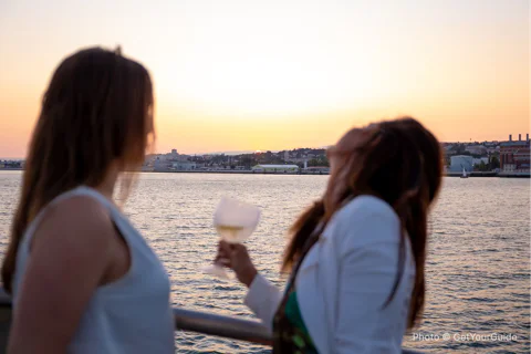 Tagus River Sunset Tour with Snacks and Drink