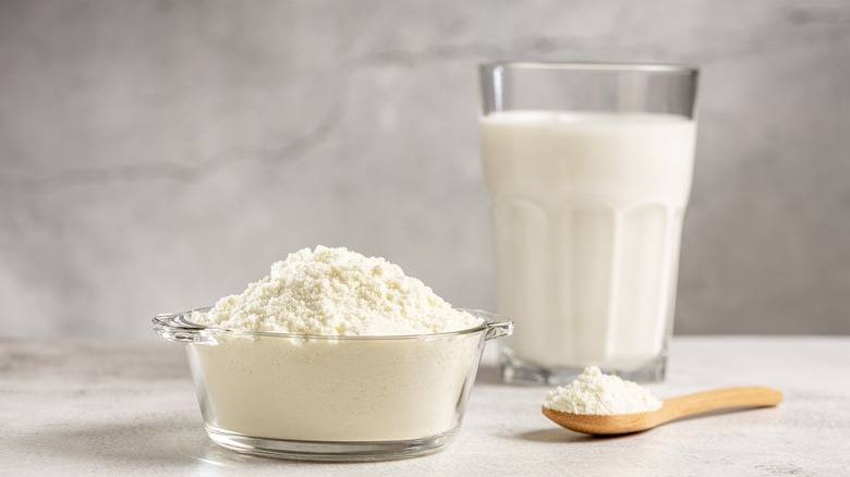 Goat milk powder