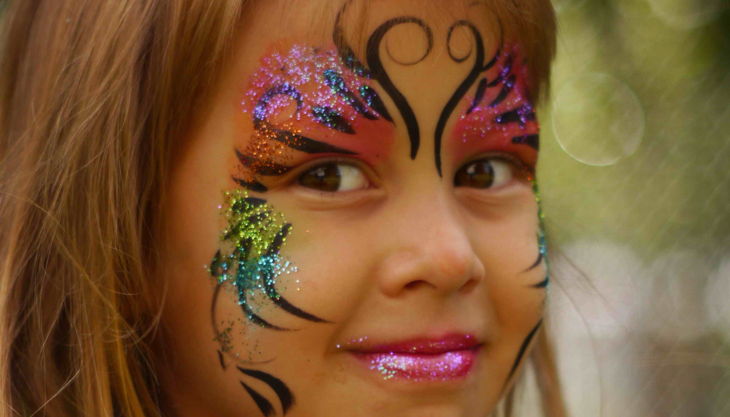 bester geburtstagde ene mene kiste mottoparty mädchen geschminkt