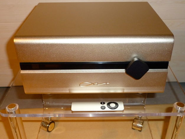 QAT AUDIO 575 Solidstate Integrated Amp in Gold Color!